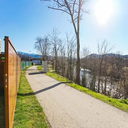 Auszeit Steiraland 2 Mit Privaten Terrasse Und Garten Und Parkplatz