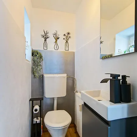 Auszeit Steiraland 2 Mit Privaten Terrasse Und Garten Und Parkplatz Apartment