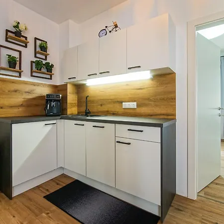 아파트 Auszeit Steiraland 2 Mit Privaten Terrasse Und Garten Und Parkplatz