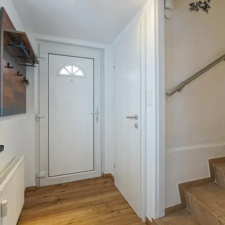Auszeit Steiraland 2 Mit Privaten Terrasse Und Garten Und Parkplatz Apartment *